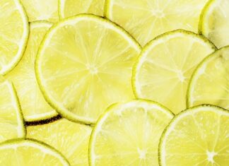 Czy należy zaklejać plastrem na ranę?