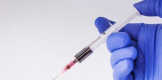 Po co są rękawiczki w apteczce?